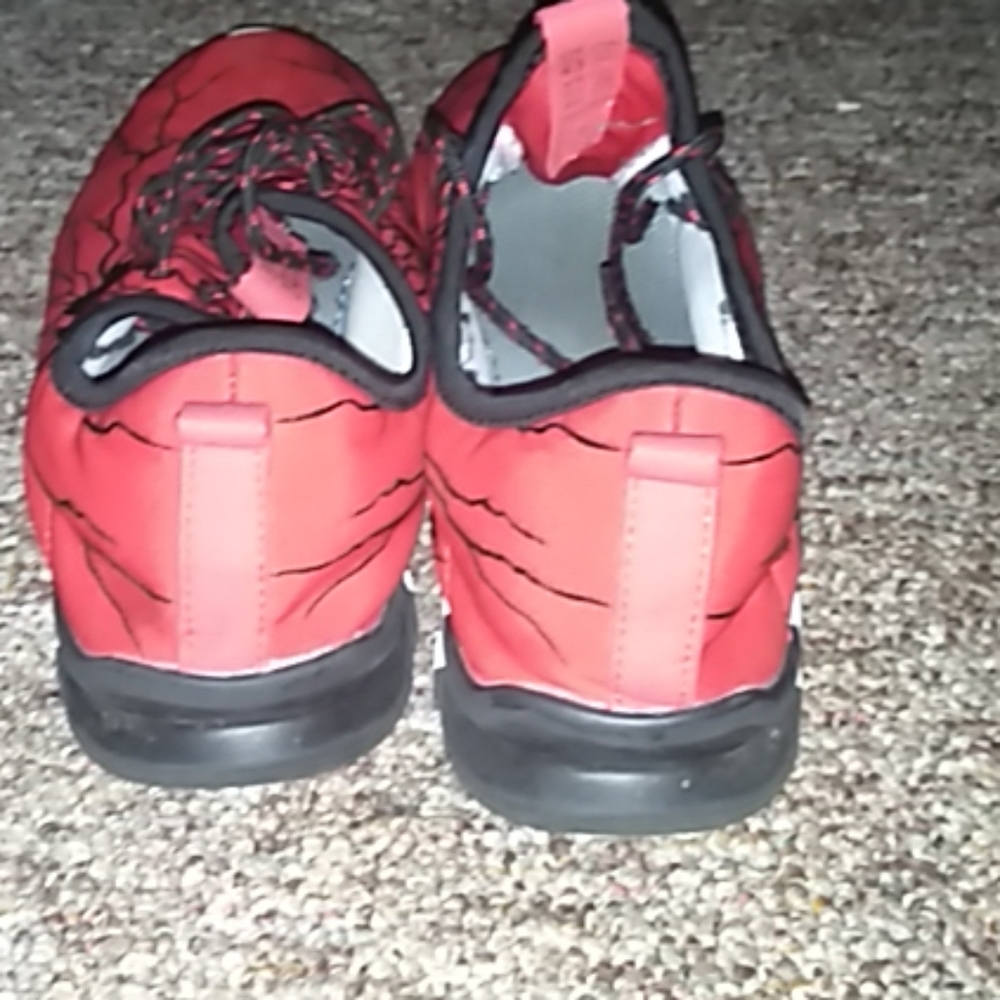 Shoes - Picture 3 of 4